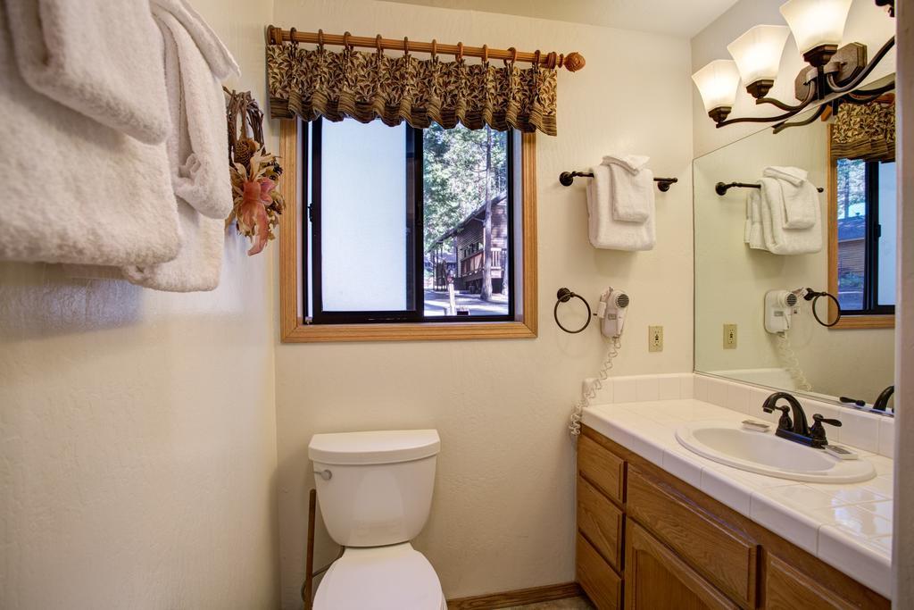 12 Cabin Twelve Wawona Exterior photo