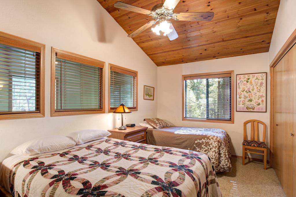 12 Cabin Twelve Wawona Exterior photo